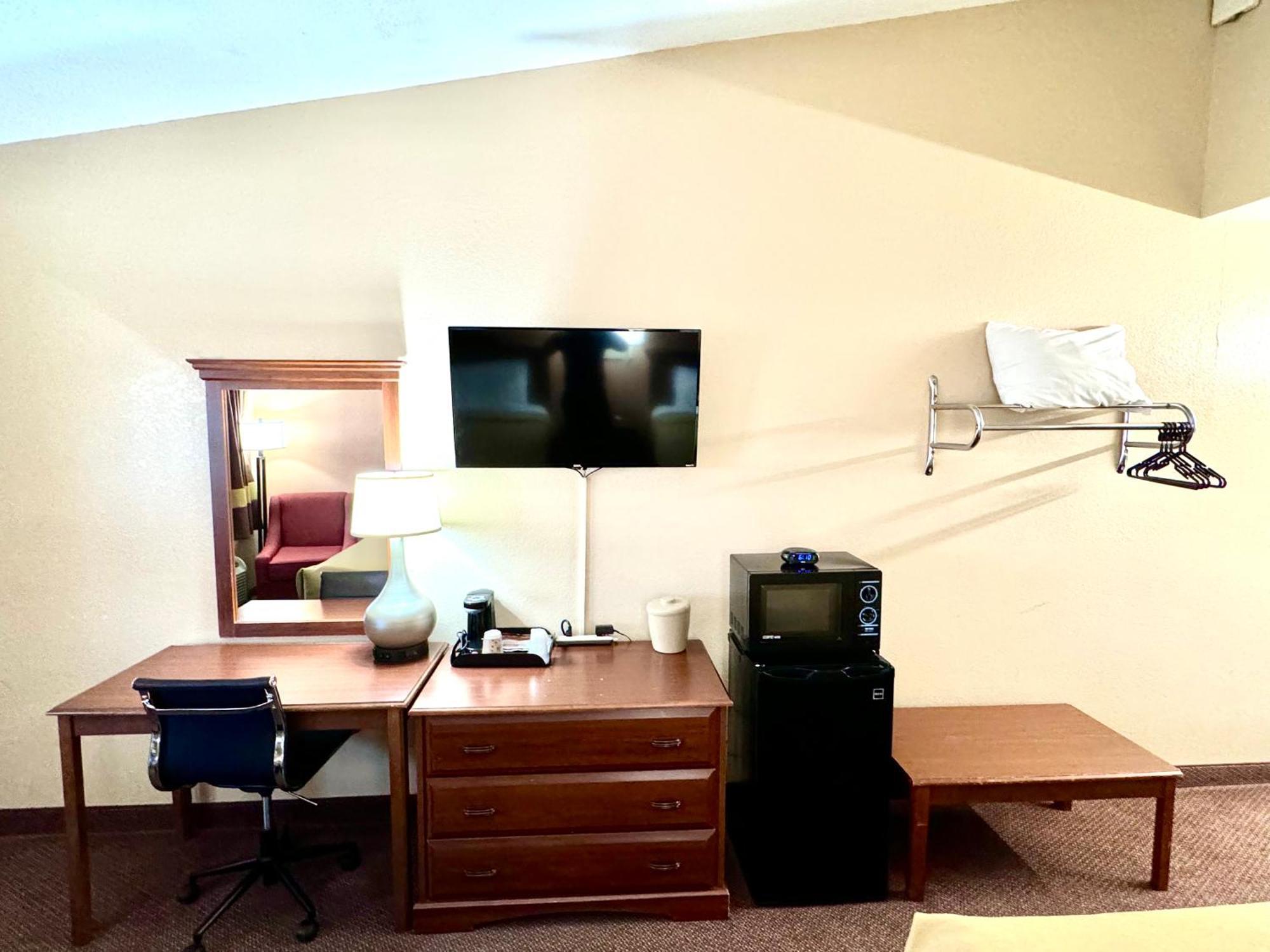 Owensville Inn Екстериор снимка